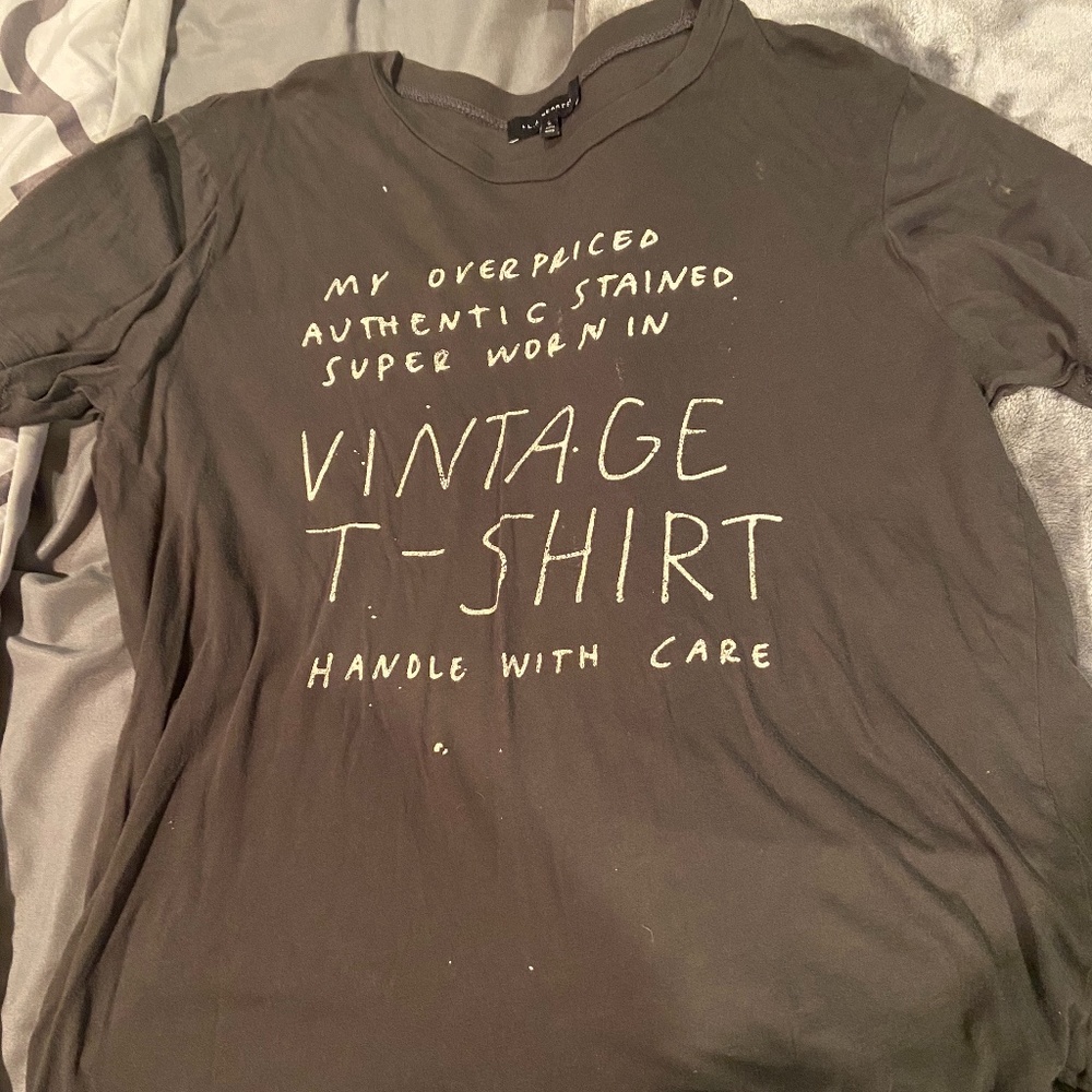 graphic tee